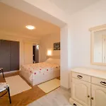Apartamento By The Sea Kampor, Rab - 15310 *
