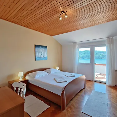 Apartment By The Sea Kampor, Rab - 15310 *