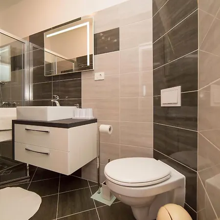 Apartman By The Sea Kampor - Rab - 15310 Rab Town