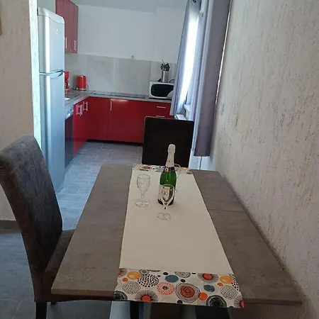 Apartman By The Sea Kampor - Rab - 15310