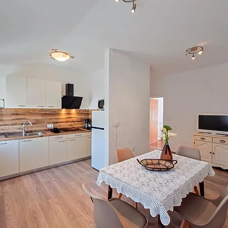 Apartman By The Sea Kampor, Rab - 15310 *