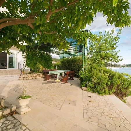 Apartman By The Sea Kampor, Rab - 15310 *